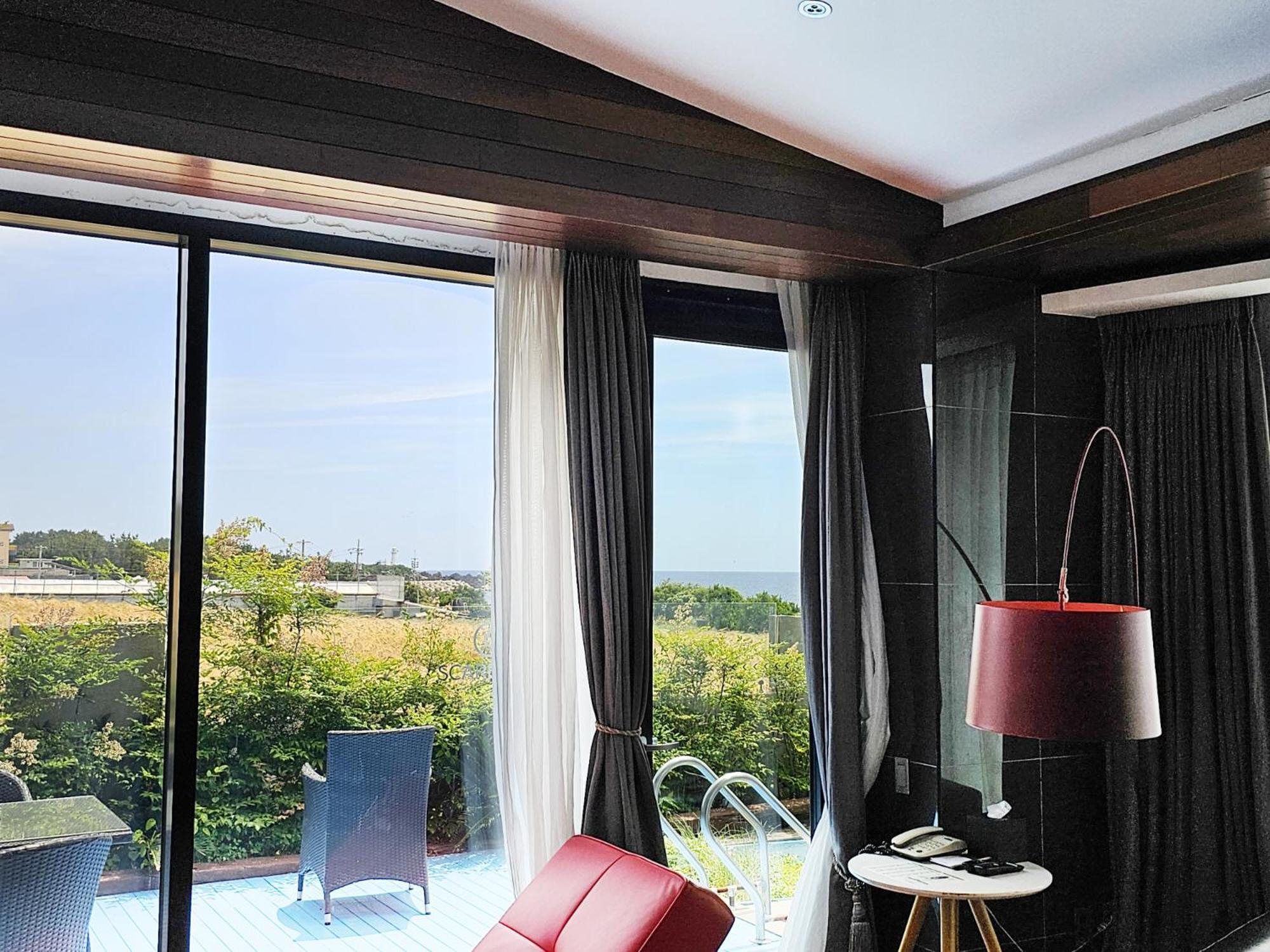 Jeju Hotel Scarboro Сеогвипо Екстериор снимка