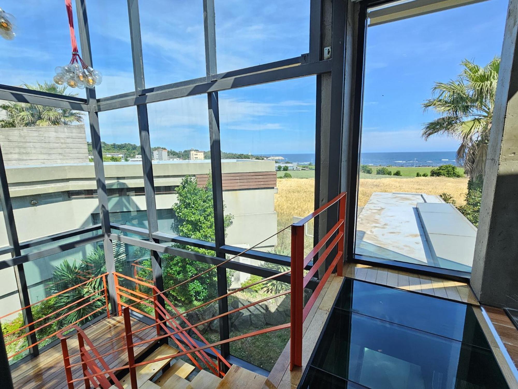Jeju Hotel Scarboro Сеогвипо Екстериор снимка