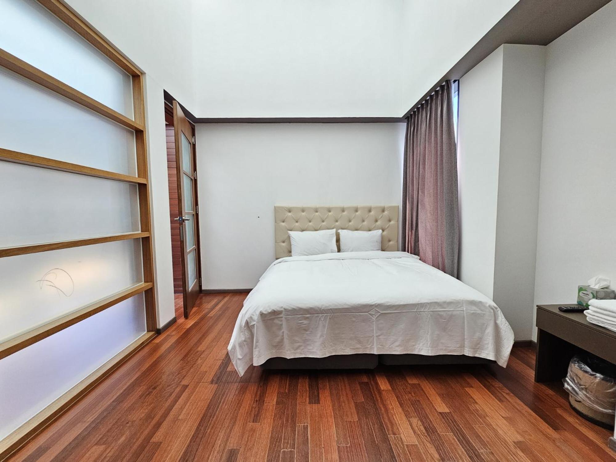 Jeju Hotel Scarboro Сеогвипо Екстериор снимка