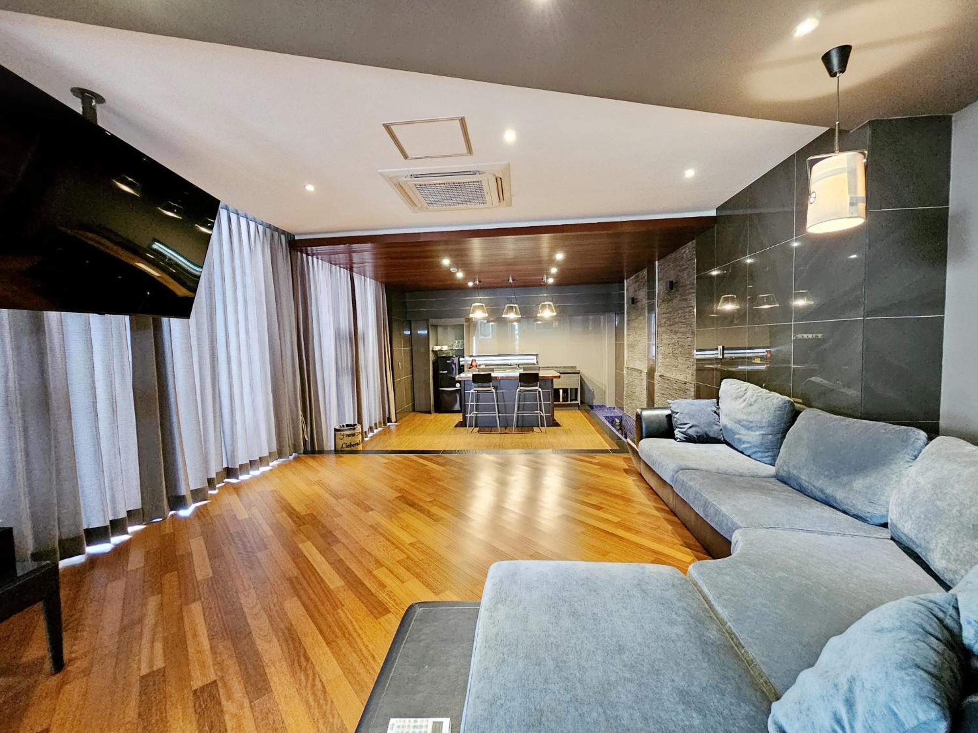 Jeju Hotel Scarboro Сеогвипо Екстериор снимка