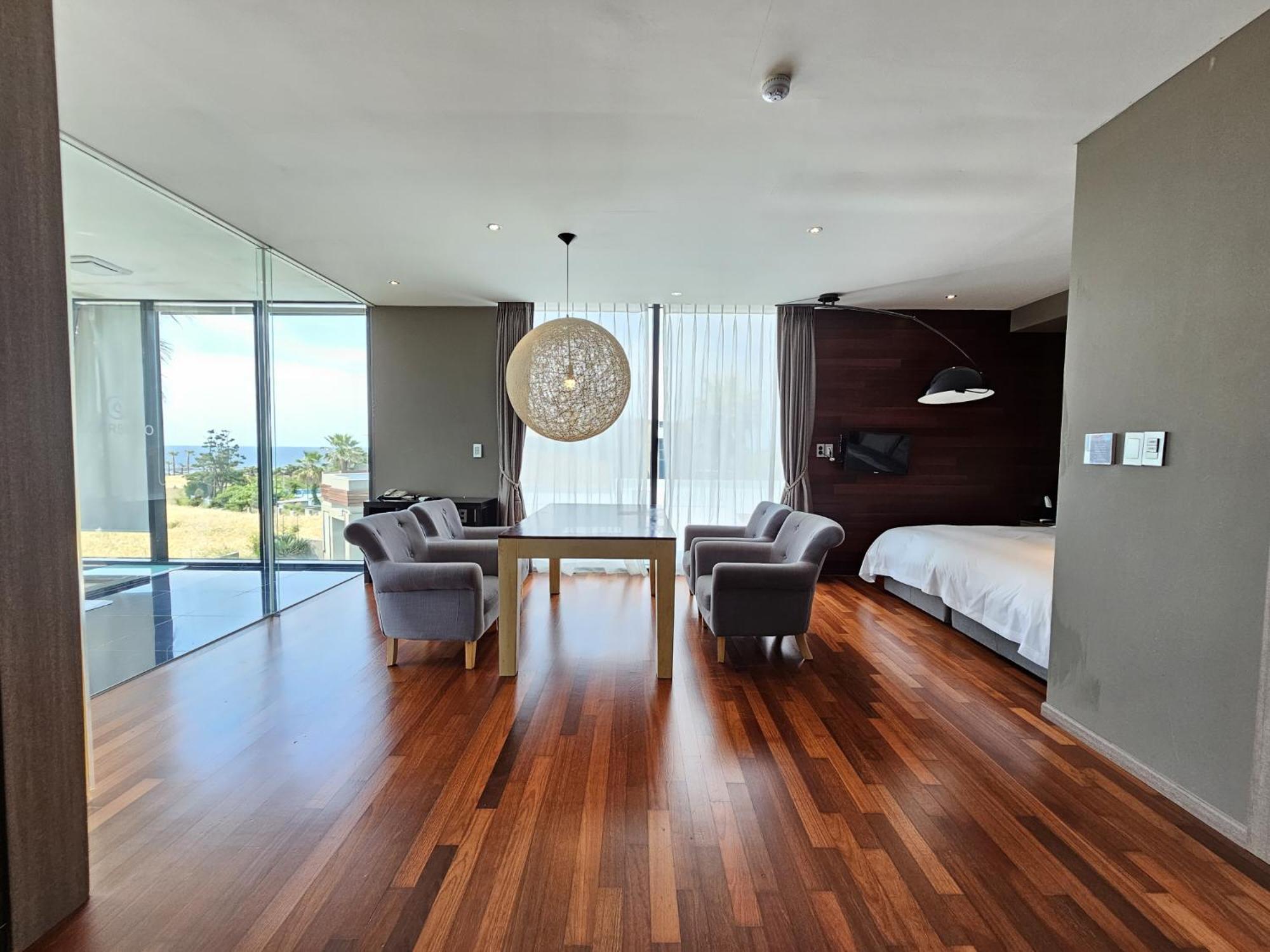 Jeju Hotel Scarboro Сеогвипо Екстериор снимка