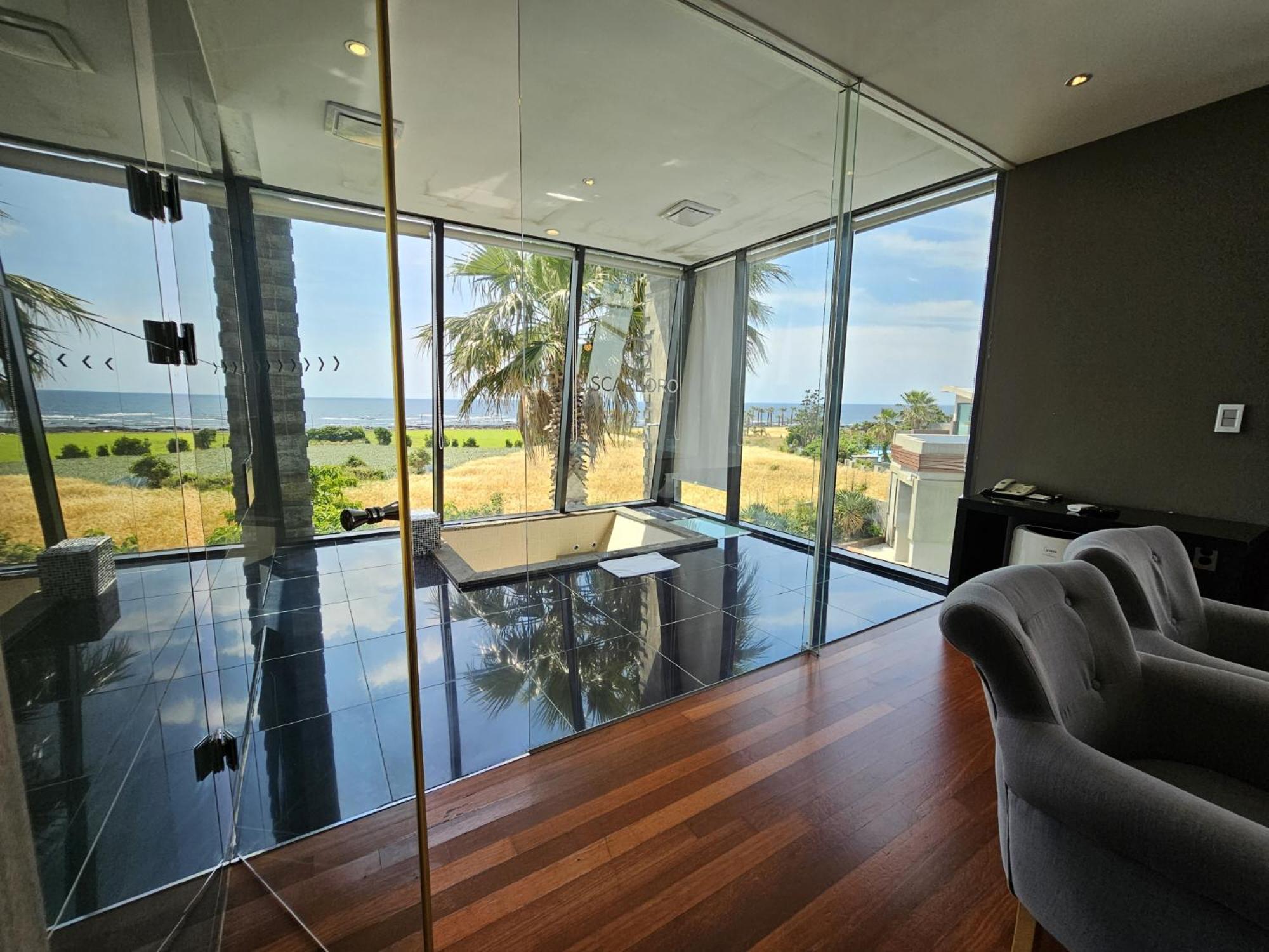 Jeju Hotel Scarboro Сеогвипо Екстериор снимка