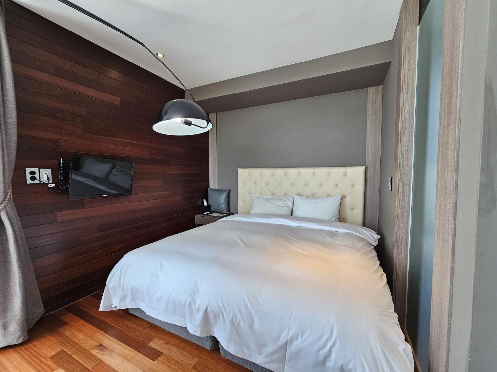 Jeju Hotel Scarboro Сеогвипо Екстериор снимка