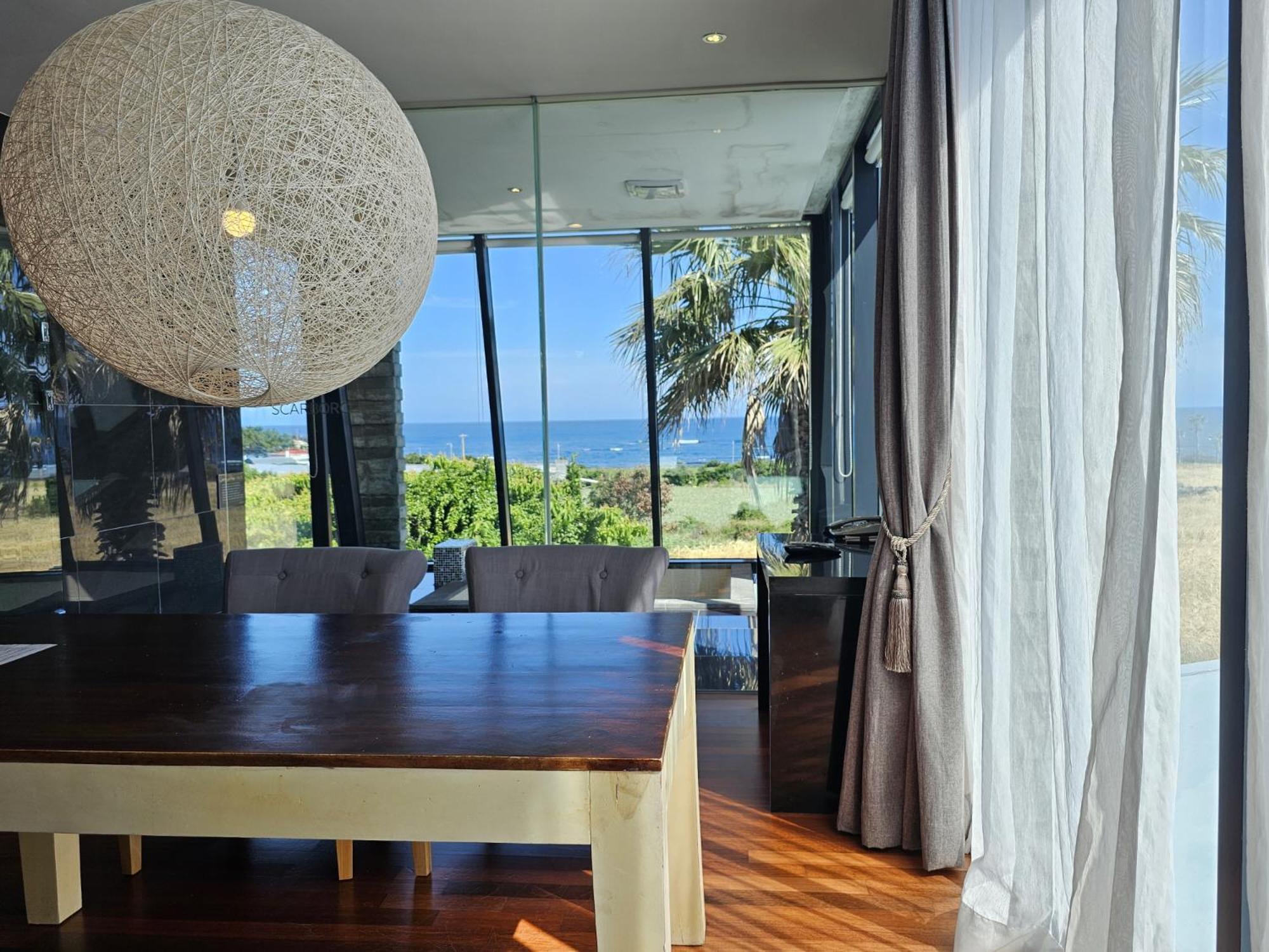 Jeju Hotel Scarboro Сеогвипо Екстериор снимка