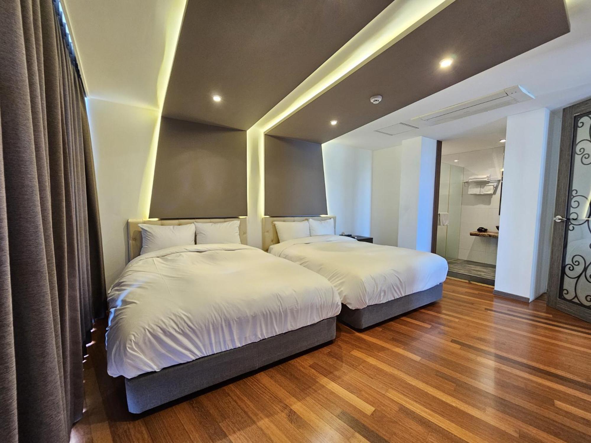 Jeju Hotel Scarboro Сеогвипо Екстериор снимка
