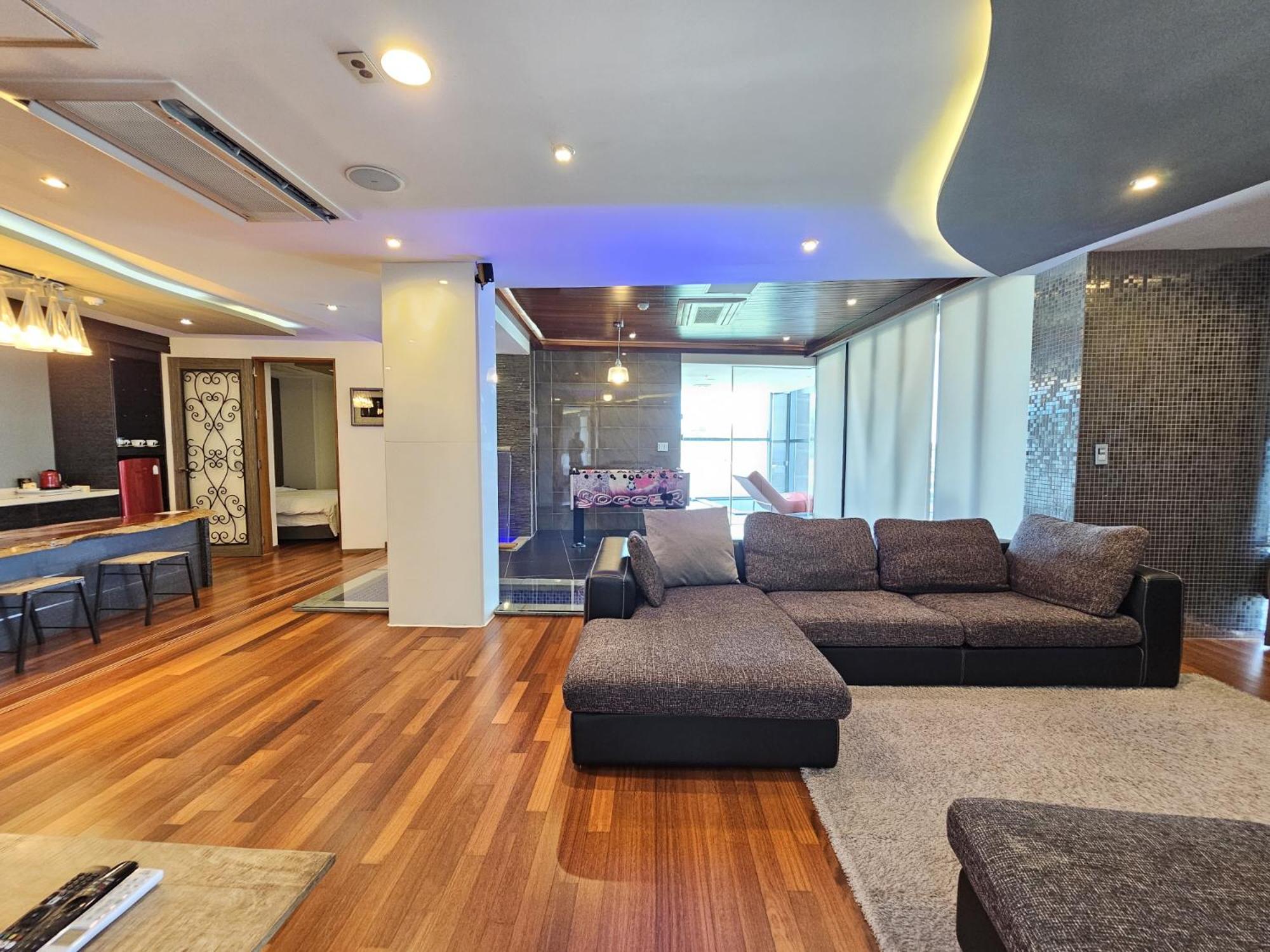 Jeju Hotel Scarboro Сеогвипо Екстериор снимка