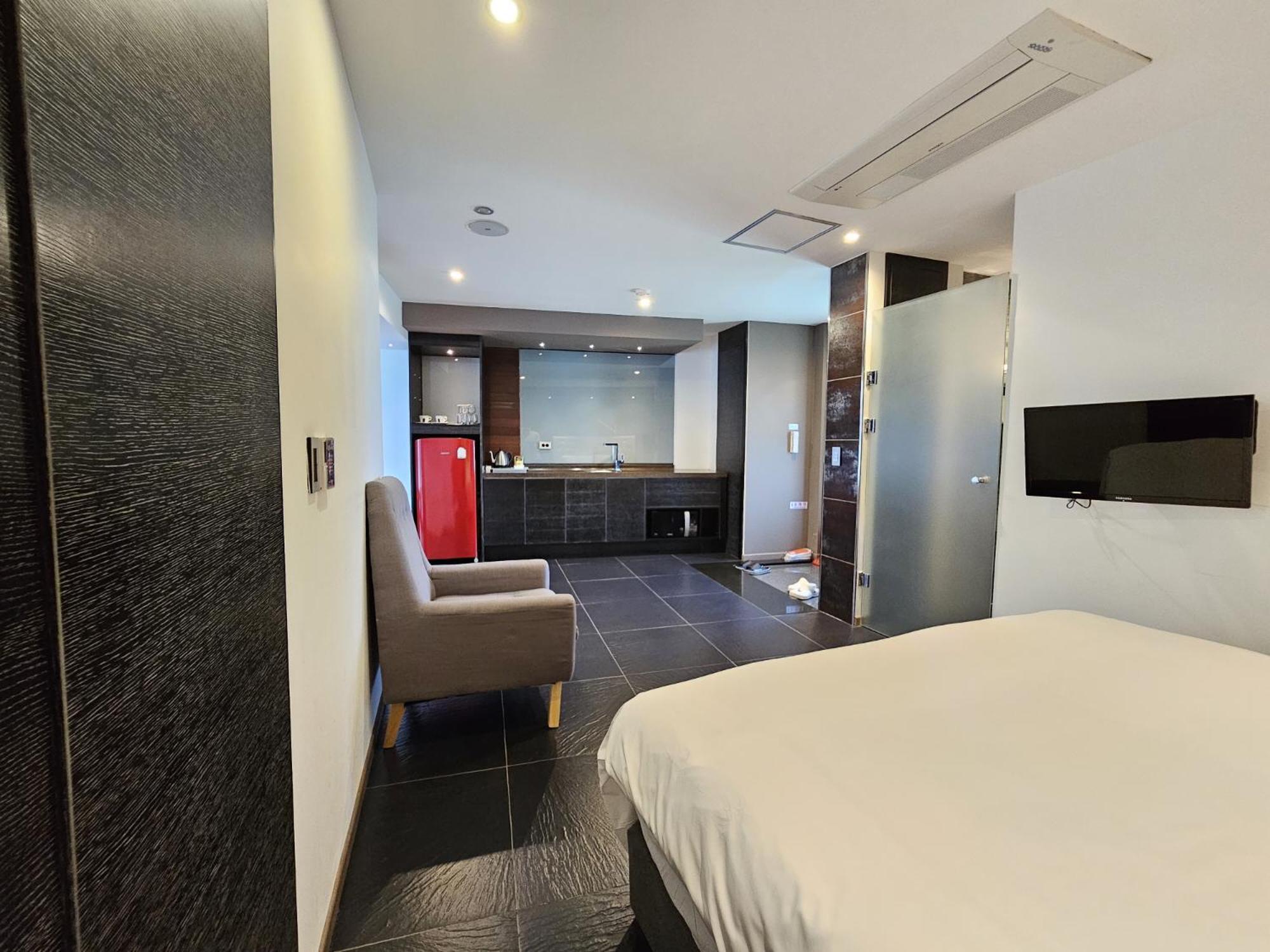 Jeju Hotel Scarboro Сеогвипо Екстериор снимка