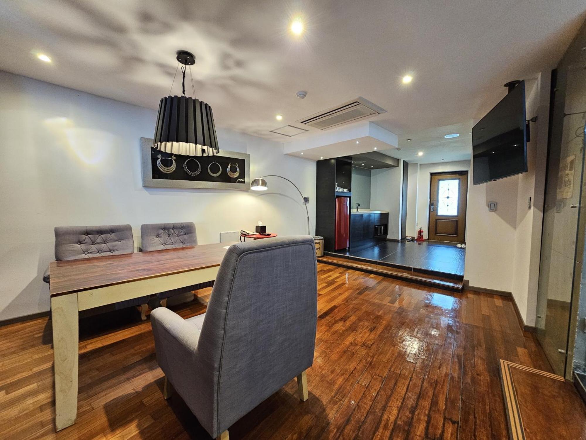 Jeju Hotel Scarboro Сеогвипо Екстериор снимка