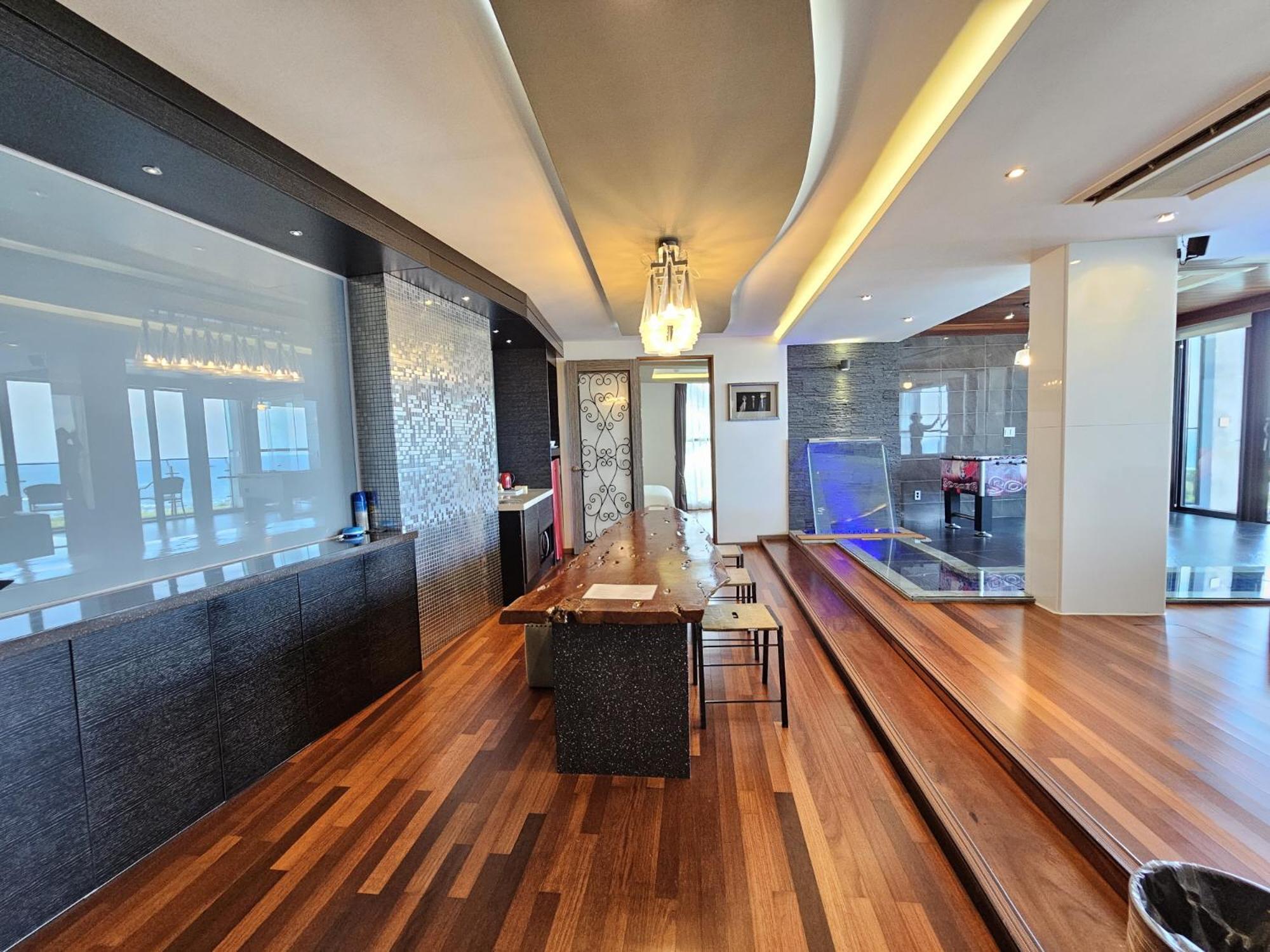 Jeju Hotel Scarboro Сеогвипо Екстериор снимка