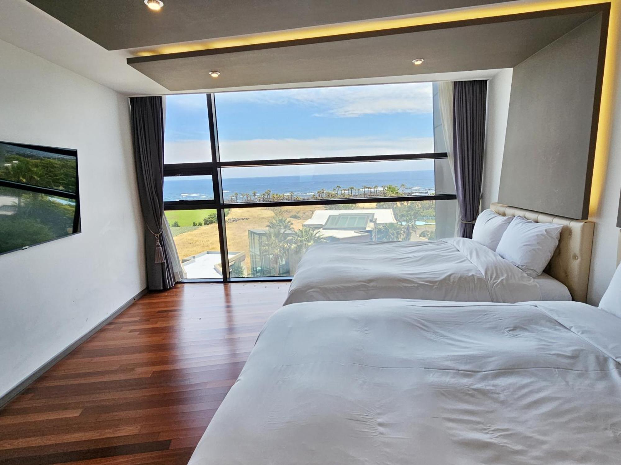 Jeju Hotel Scarboro Сеогвипо Екстериор снимка