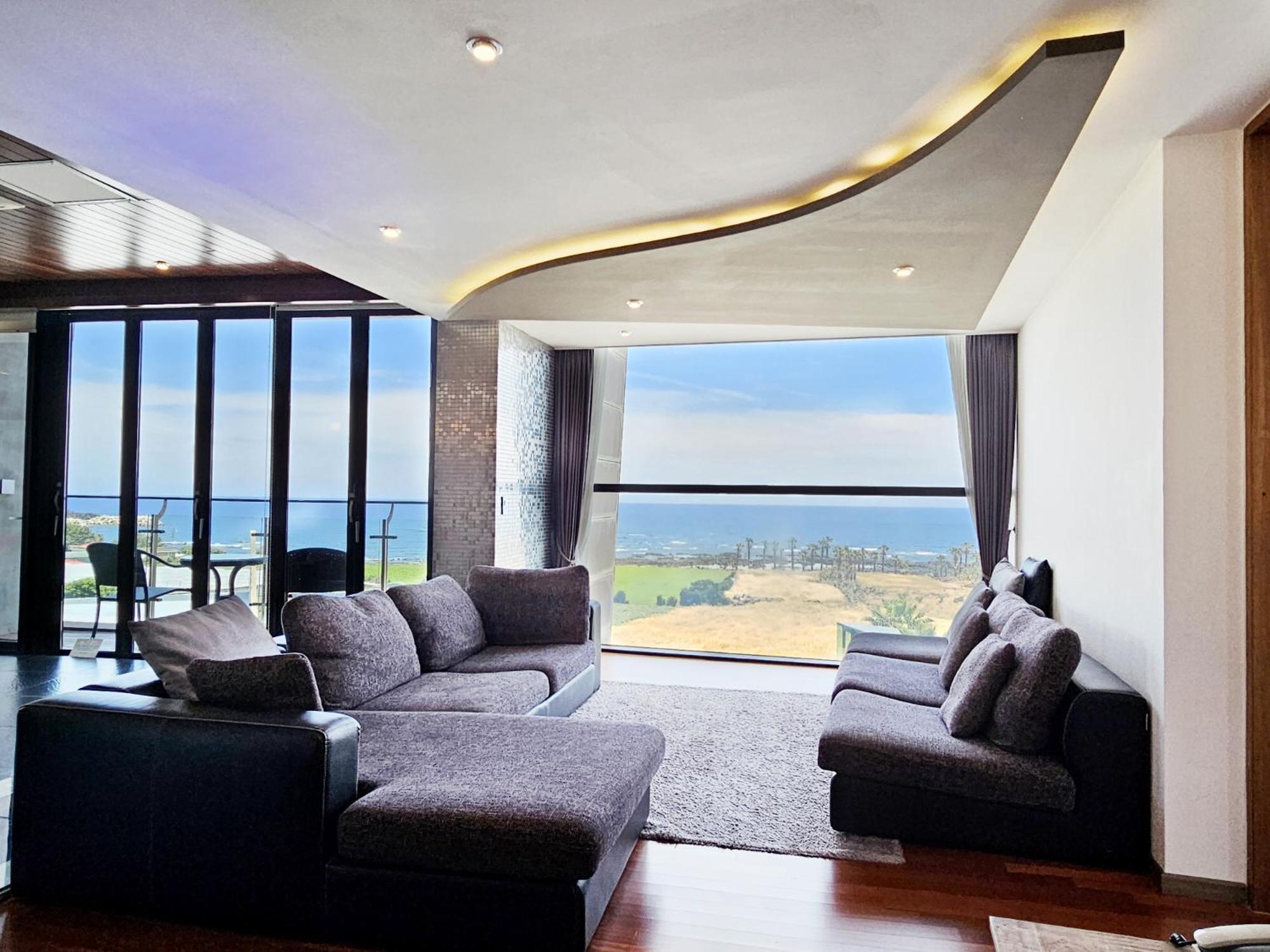 Jeju Hotel Scarboro Сеогвипо Екстериор снимка