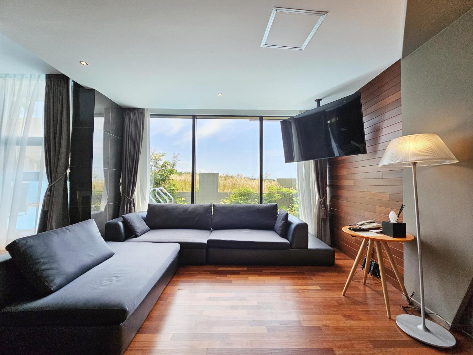 Jeju Hotel Scarboro Сеогвипо Екстериор снимка